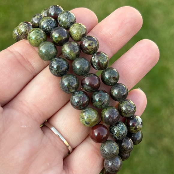 Dragons Bloodstone 8mm bracelet - Picture 3 of 3